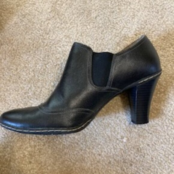 Merona Shoes - Merona Ankle Boots Booties in Black Leather Women's Size 9